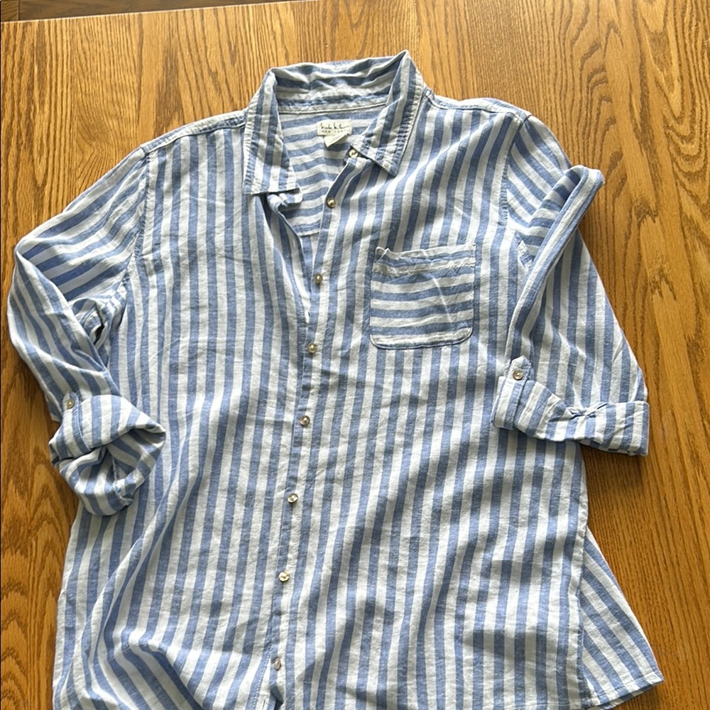 Nicole by Nicole Miller Blue and White Button Down Shirt